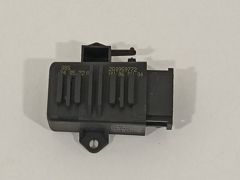 Recambio de modulo electronico para seat arona xperience referencia OEM IAM 2Q0959772  