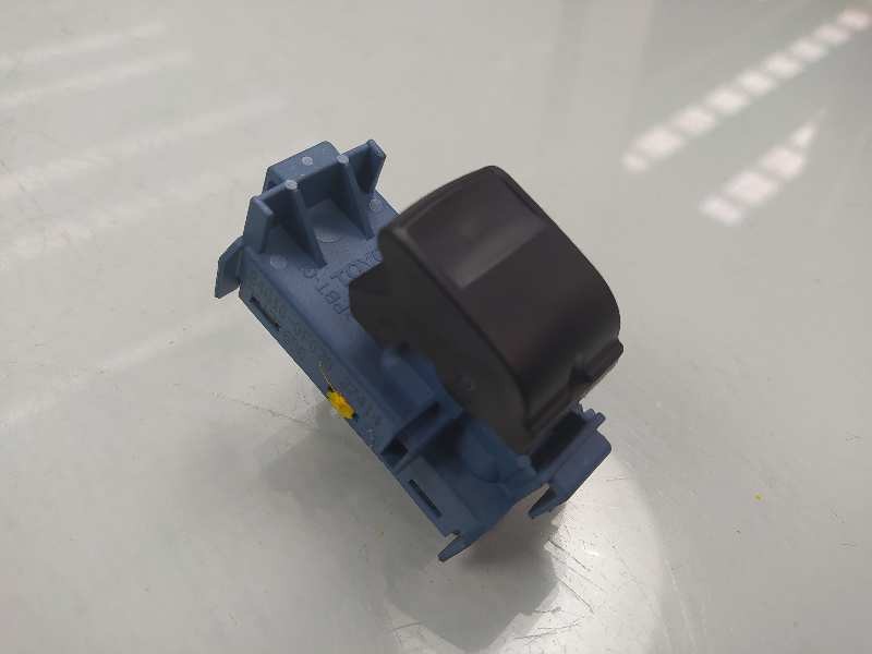 Recambio de mando elevalunas trasero derecho para toyota verso advance referencia OEM IAM 848100F030  