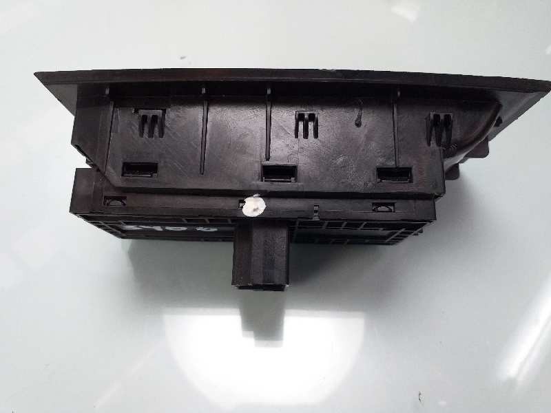Recambio de mando elevalunas delantero izquierdo para skoda octavia combi (5e5) ambition referencia OEM IAM 5E0959857A  