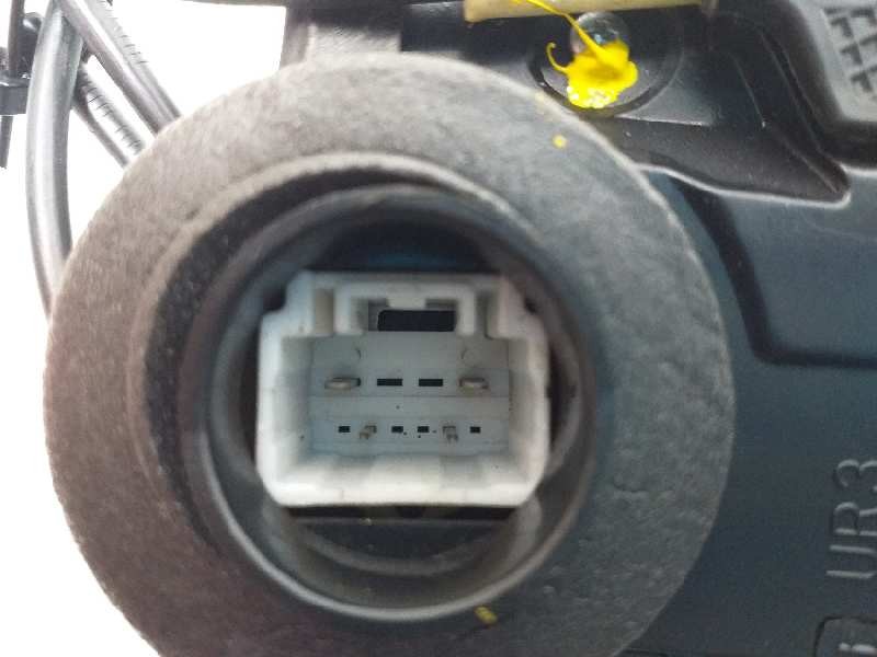 Recambio de cerradura puerta trasera derecha para toyota verso advance referencia OEM IAM 690500F031  