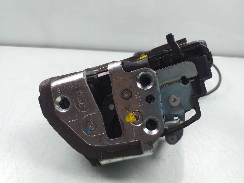 Recambio de cerradura puerta trasera izquierda para toyota verso advance referencia OEM IAM 690600F031  