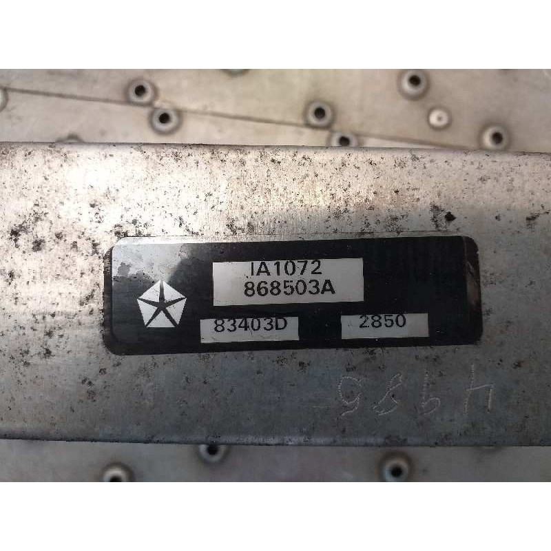Recambio de intercooler para chrysler voyager (rg) 2.5 grand voyager limited warner bros referencia OEM IAM 1072868503A 83403D28