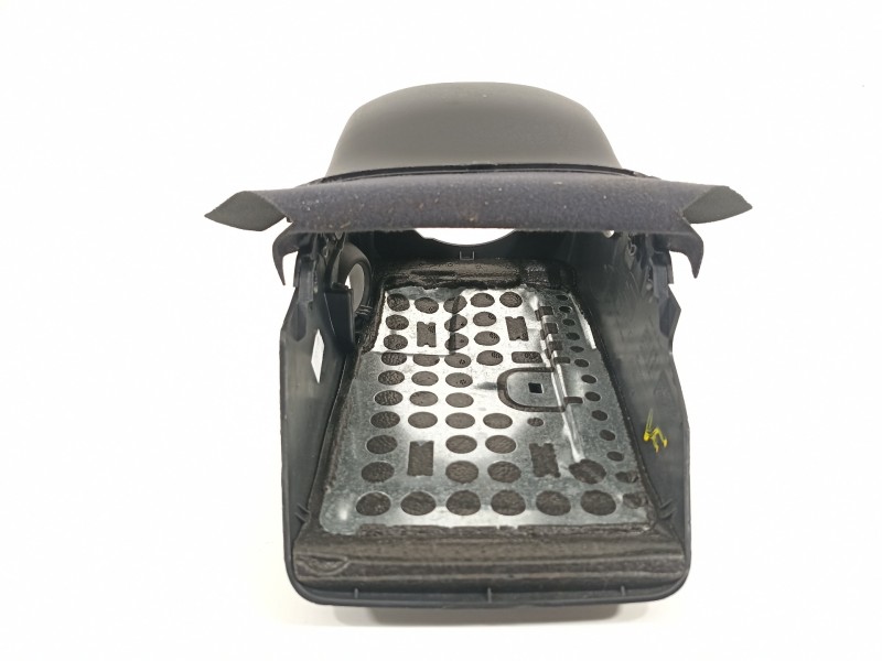 Recambio de moldura para seat arona xperience referencia OEM IAM 6F0858559 6F0858560A 