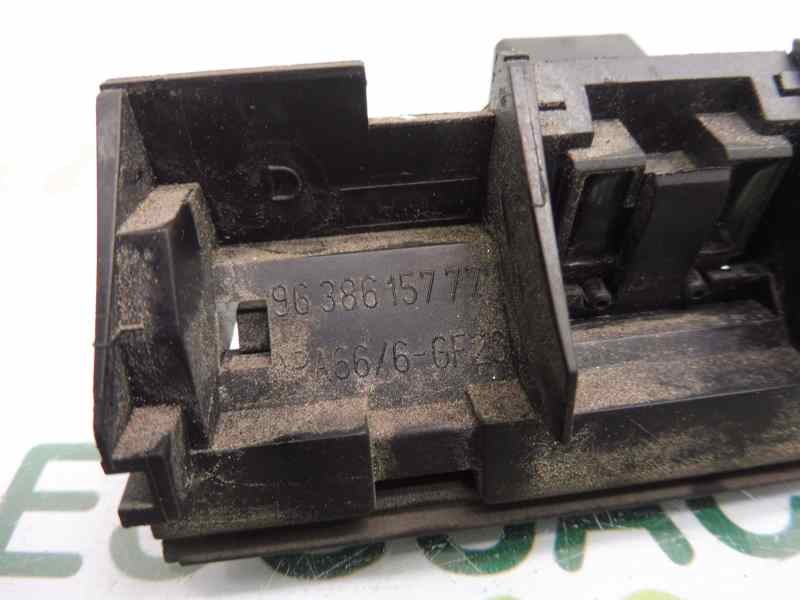 Recambio de maneta exterior porton para peugeot 308 sw sport referencia OEM IAM 9638615777  