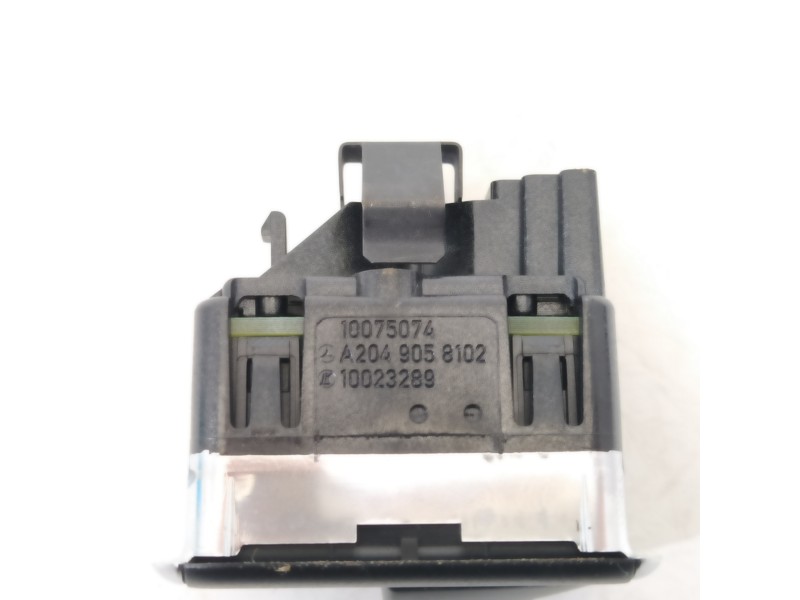 Recambio de mando elevalunas trasero derecho para mercedes-benz clase b (w246) b 200 cdi (246.208) referencia OEM IAM A204905810