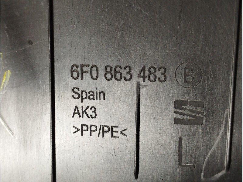 Recambio de molduras delanteras para seat arona xperience referencia OEM IAM 6F0863483  