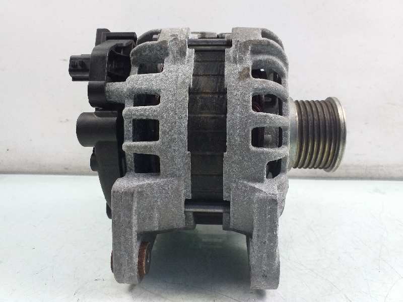 Recambio de alternador para renault clio iv zen referencia OEM IAM 231006007R  