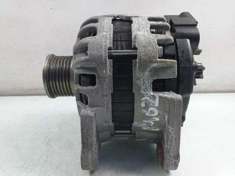 Recambio de alternador para renault clio iv zen referencia OEM IAM 231006007R  