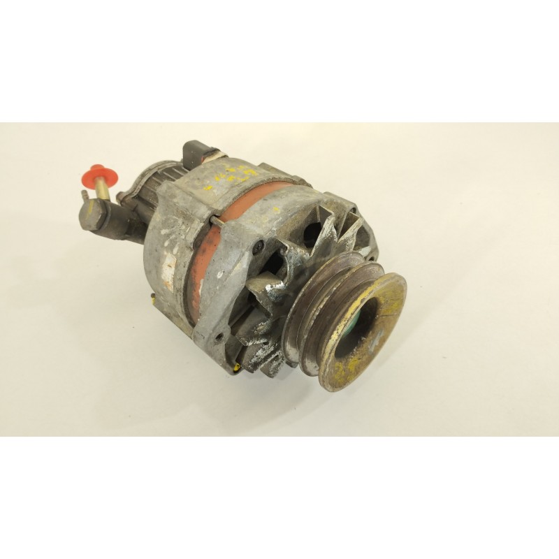 Recambio de alternador para nissan trade 100 referencia OEM IAM 9120335001  