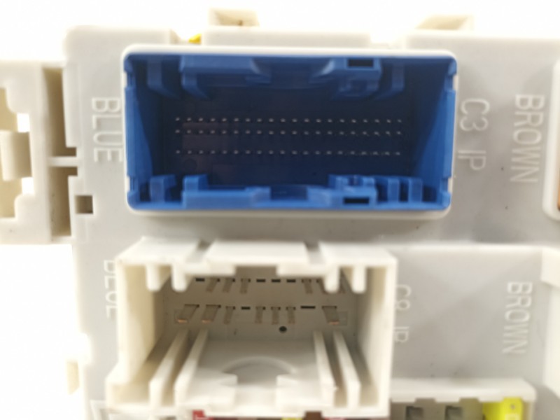 Recambio de caja reles / fusibles para ford focus lim. business referencia OEM IAM GV6T14A073DH  