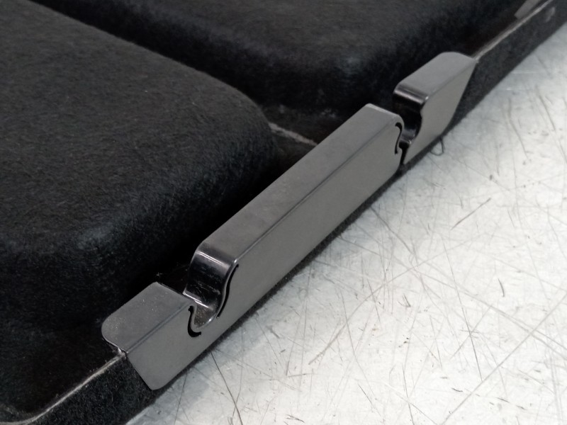 Recambio de bandeja trasera para skoda octavia lim. (5e3) ambition referencia OEM IAM 5E5867769E  