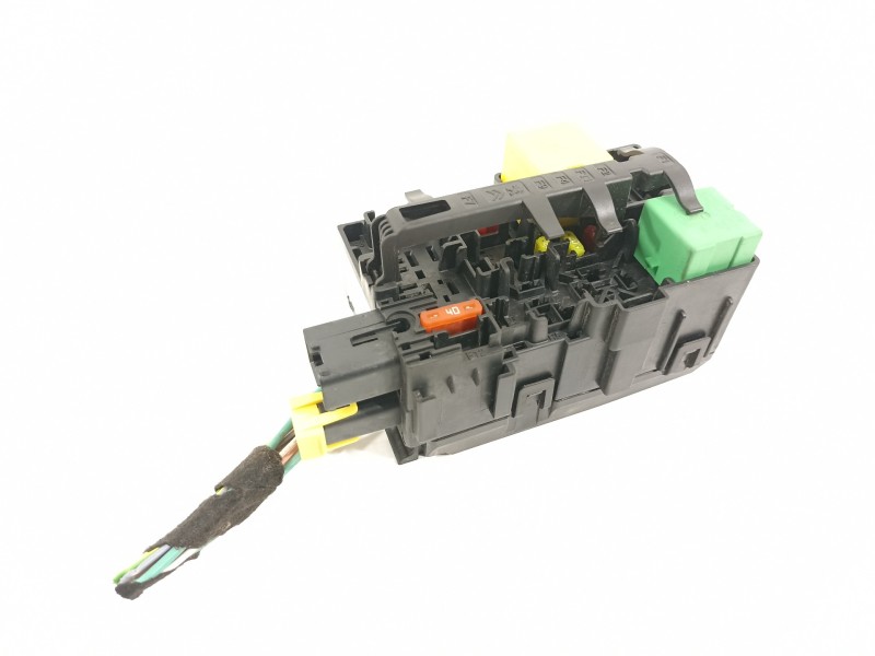 Recambio de caja reles / fusibles para citroën jumpy fugón club m referencia OEM IAM 9806192580  