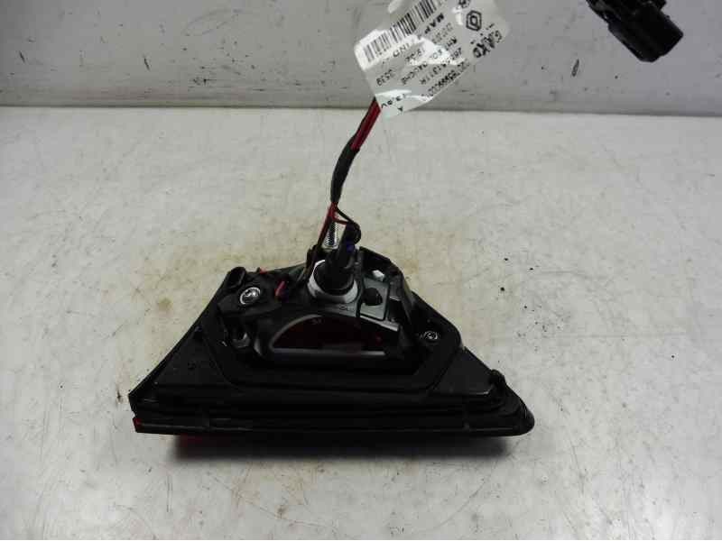 Recambio de piloto trasero izquierdo en porton para renault clio iv zen referencia OEM IAM   