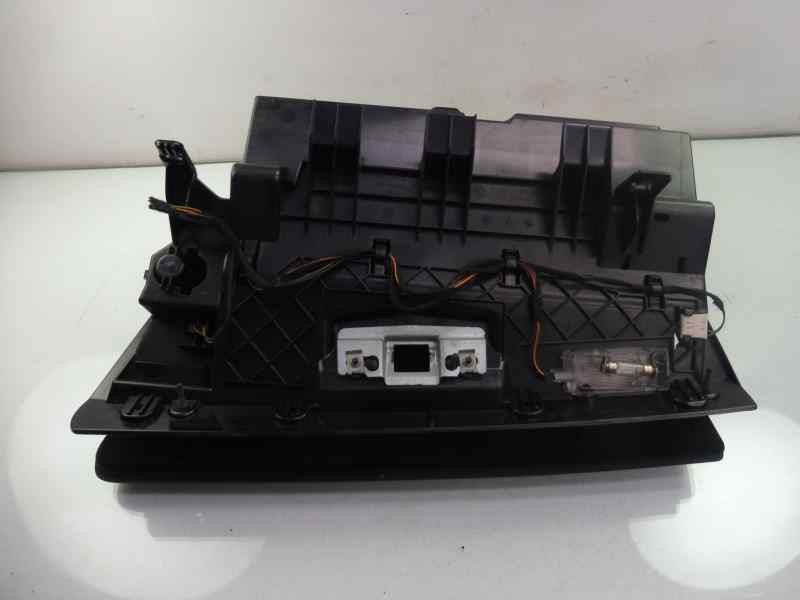 Recambio de guantera para bmw serie 3 berlina (e90) 335i referencia OEM IAM 51167075479  