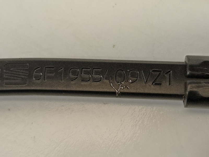 Recambio de brazo limpia delantero izquierdo para seat arona xperience referencia OEM IAM 6F1955409VZ1  