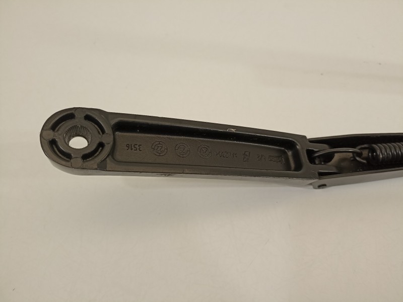 Recambio de brazo limpia delantero izquierdo para seat arona xperience referencia OEM IAM 6F1955409VZ1  