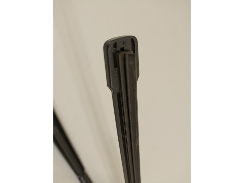 Recambio de brazo limpia delantero izquierdo para seat arona xperience referencia OEM IAM 6F1955409VZ1  