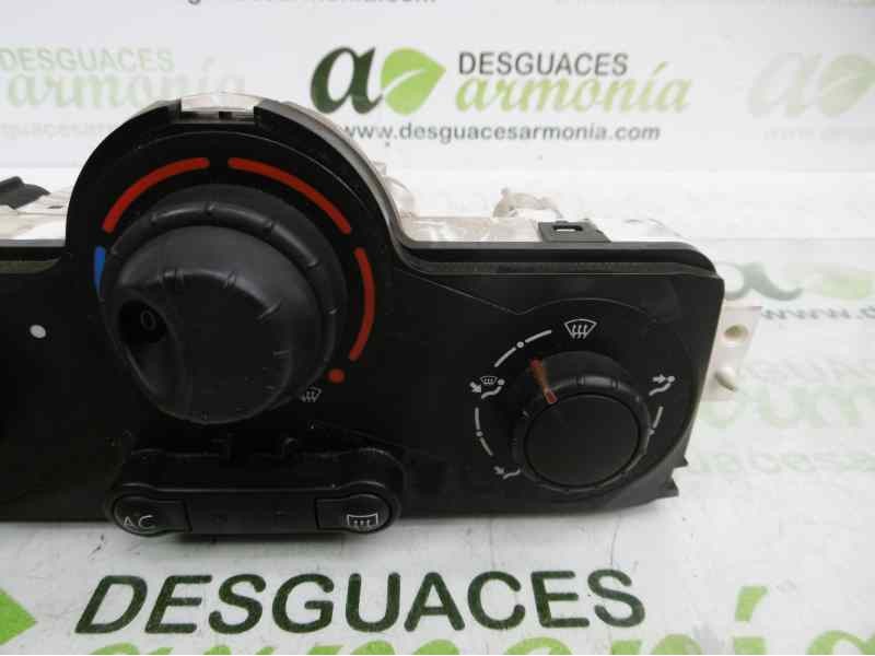 Recambio de mando calefaccion / aire acondicionado para renault megane ii berlina 5p emotion referencia OEM IAM 69420001 666445 