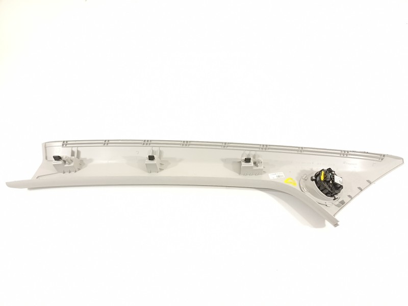 Recambio de moldura para seat arona xperience referencia OEM IAM 6F9867234  