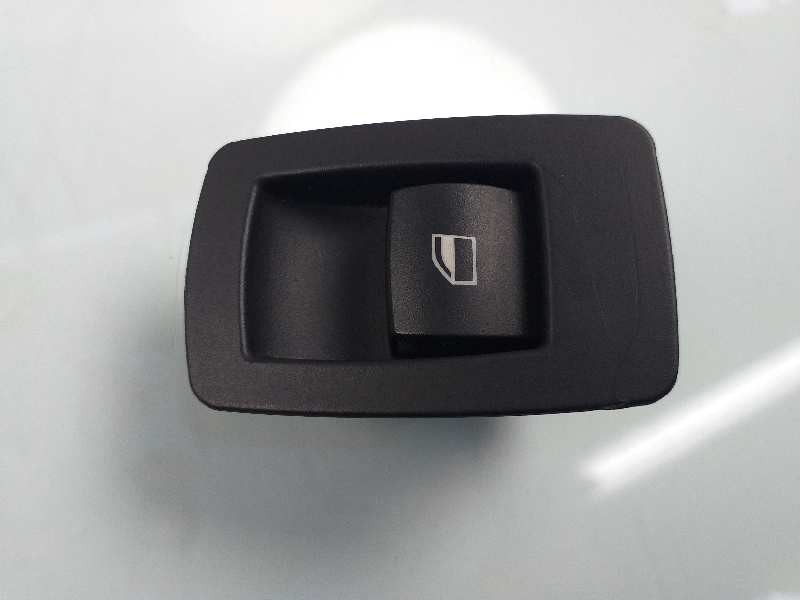 Recambio de mando elevalunas trasero derecho para bmw serie 3 berlina (e90) 335i referencia OEM IAM 6945874 15939900 