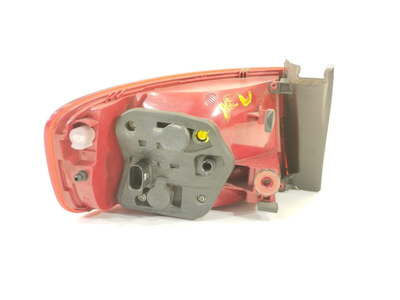 Recambio de piloto trasero derecho para audi a4 ber. (b8) básico referencia OEM IAM 8K5945096D  