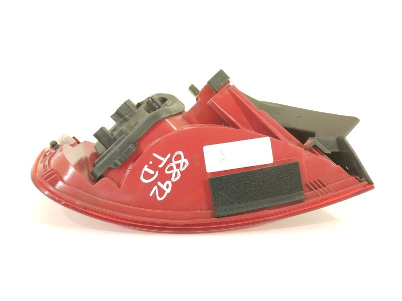 Recambio de piloto trasero derecho para audi a4 ber. (b8) básico referencia OEM IAM 8K5945096D  