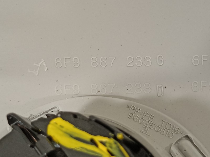 Recambio de moldura para seat arona xperience referencia OEM IAM 6F9867233  