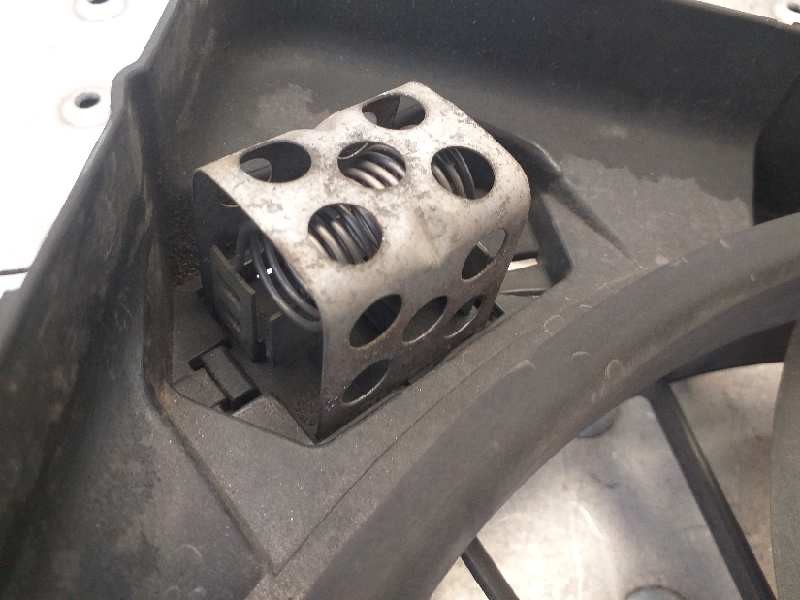 Recambio de electroventilador para renault kangoo furgón confort referencia OEM IAM 8200427466B  