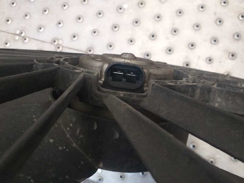 Recambio de electroventilador para renault kangoo furgón confort referencia OEM IAM 8200427466B  