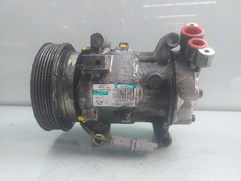 Recambio de compresor aire acondicionado para renault kangoo furgón confort referencia OEM IAM 8200953359 04069502061 