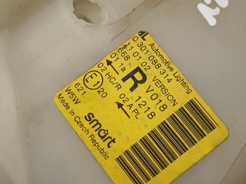 Recambio de faro derecho para smart coupe pulse referencia OEM IAM 0301088314  