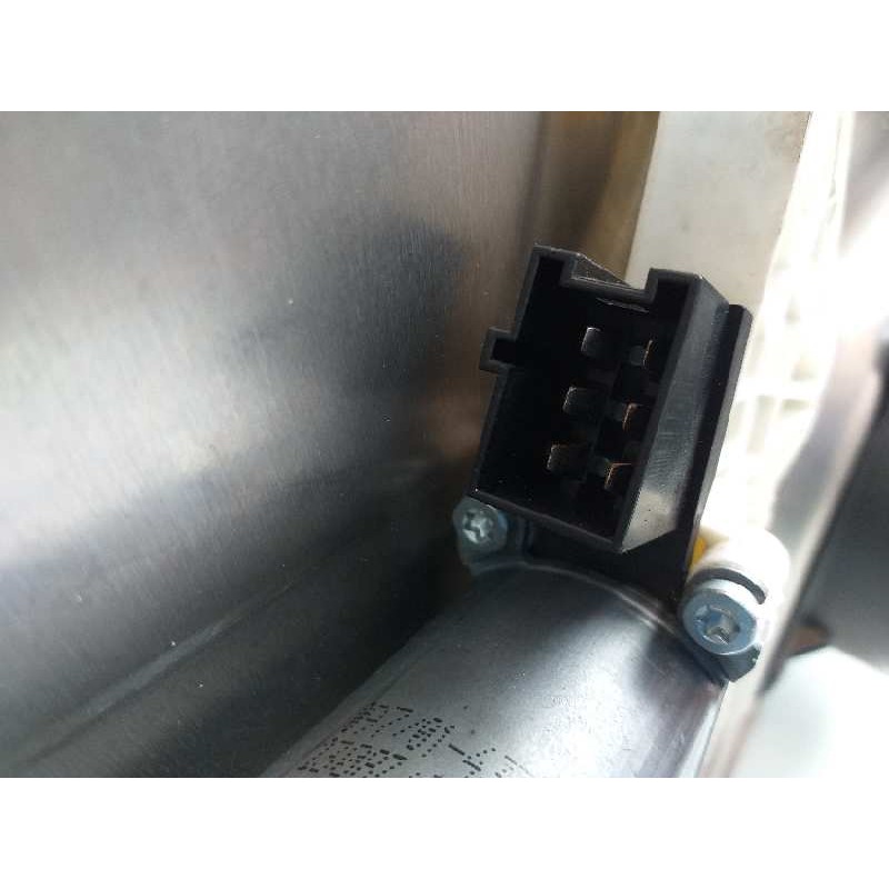 Recambio de elevalunas trasero izquierdo para mercedes-benz clase s (w221) berlina 500 l (221.171) referencia OEM IAM A221820310