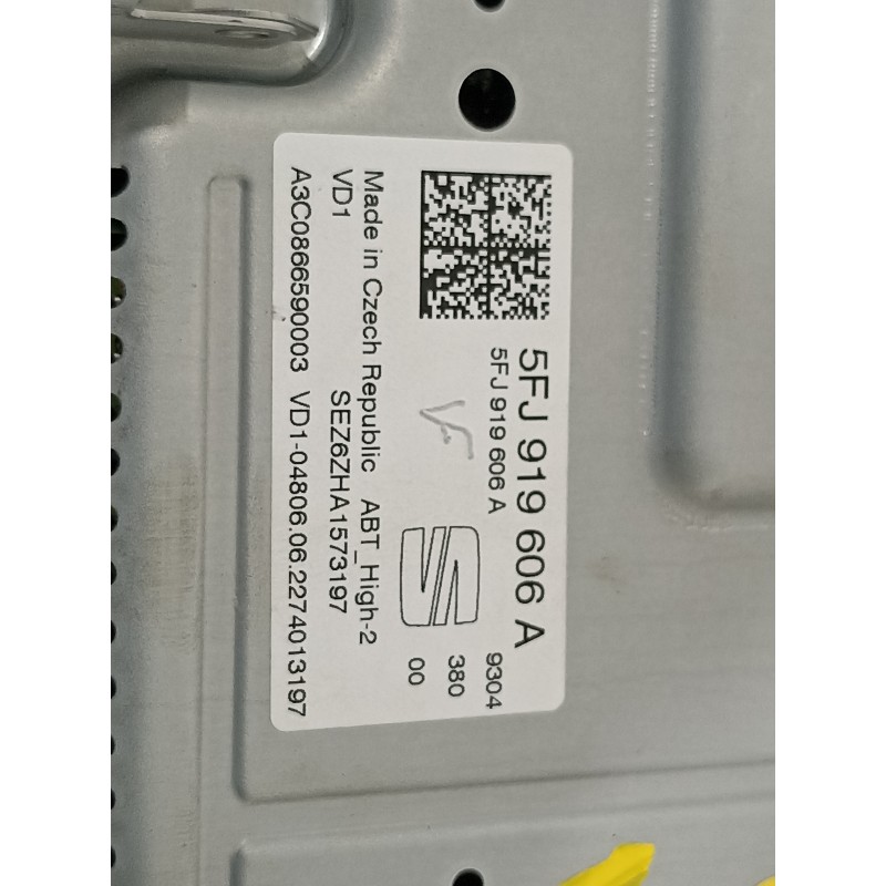 Recambio de pantalla multifuncion para seat arona xperience referencia OEM IAM 5FJ919606A A3C0966590003 