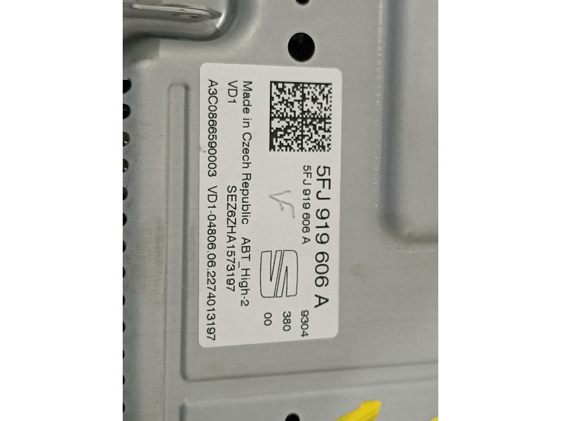 Recambio de pantalla multifuncion para seat arona xperience referencia OEM IAM 5FJ919606A A3C0966590003 