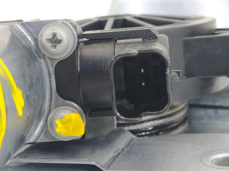 Recambio de elevalunas trasero izquierdo para dacia duster ii prestige 4wd referencia OEM IAM 827210622R  