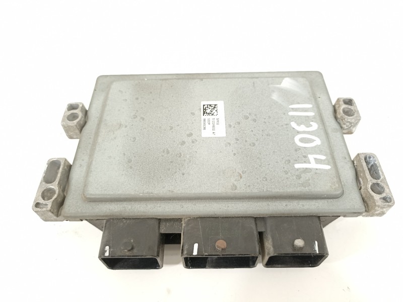 Recambio de centralita motor uce para renault clio iii exception referencia OEM IAM 8200510536 8200522357 
