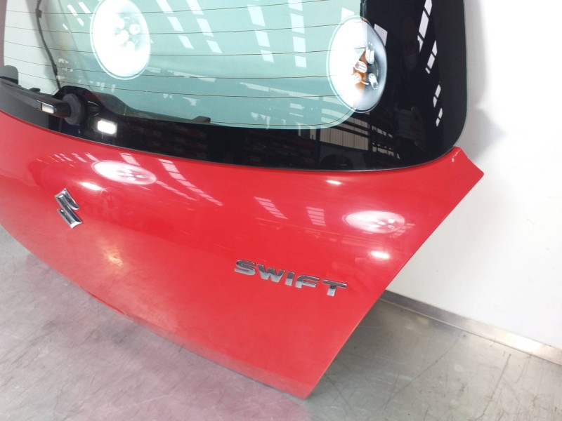 Recambio de porton trasero para suzuki swift berlina (mz) glx (3-ptas.) referencia OEM IAM 6910063J23000  