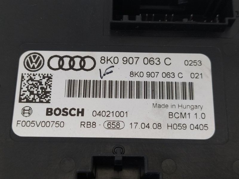 Recambio de modulo electronico para audi a4 ber. (b8) básico referencia OEM IAM 8K0907063C  