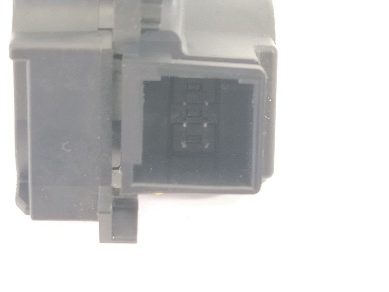 Recambio de motor apertura trampillas climatizador para dacia duster ii prestige 4wd referencia OEM IAM T32096B HAC120VLG7 