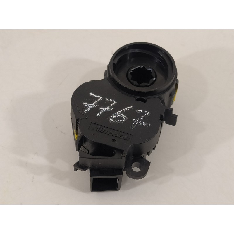 Recambio de motor apertura trampillas climatizador para dacia duster ii prestige 4wd referencia OEM IAM T32096B HAC120VLG7 