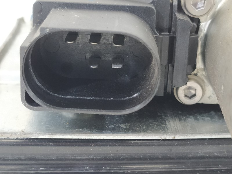 Recambio de elevalunas trasero derecho para bmw serie 1 berlina (e81/e87) 118d referencia OEM IAM 7067798  