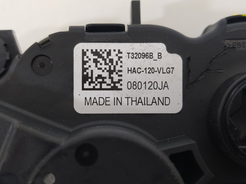 Recambio de motor apertura trampillas climatizador para dacia duster ii prestige 4wd referencia OEM IAM T32096B HAC120VLG7 