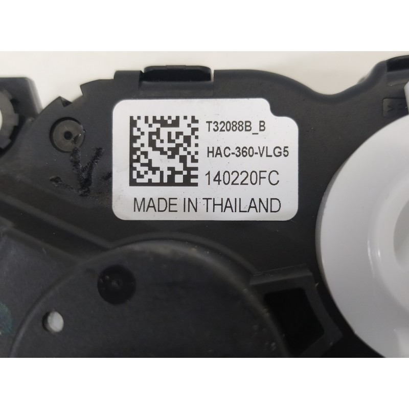 Recambio de motor apertura trampillas climatizador para dacia duster ii prestige 4wd referencia OEM IAM T32088B HAC360VLG5 