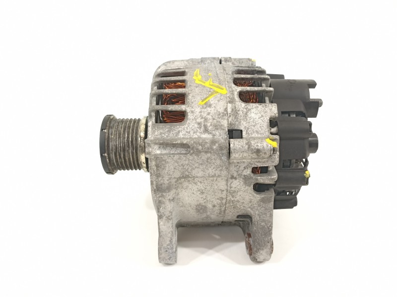 Recambio de alternador para renault trafic iii (f82) l1h1 l1h1 2,7t referencia OEM IAM 231002387R CGB11534 