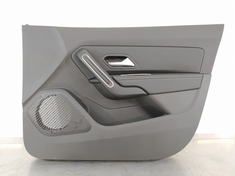 Recambio de guarnecido puerta delantera derecha para dacia duster ii prestige 4wd referencia OEM IAM 809008061R  