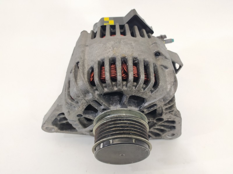 Recambio de alternador para kia rio basic referencia OEM IAM 373002A401 2616010 