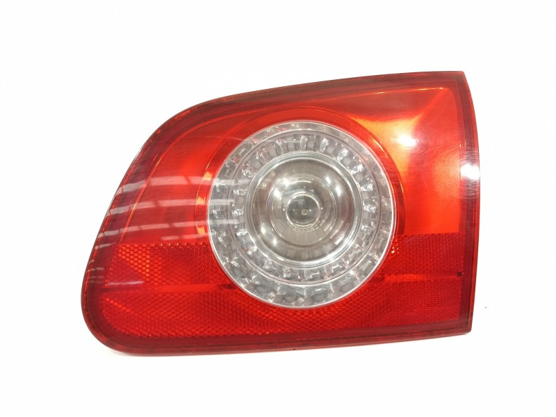 Recambio de piloto trasero derecho en porton para volkswagen passat variant (3c5) advance referencia OEM IAM 3C9945094  