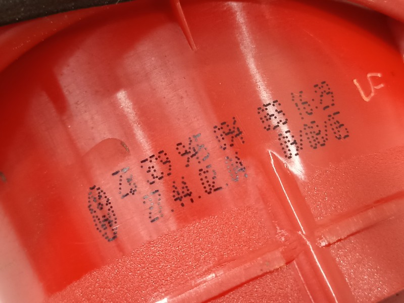 Recambio de piloto trasero derecho en porton para volkswagen passat variant (3c5) advance referencia OEM IAM 3C9945094  