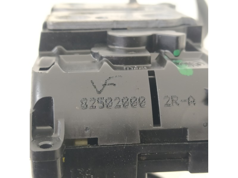 Recambio de cerradura puerta trasera derecha para renault megane iii berlina 5 p dynamique referencia OEM IAM 825020002R  