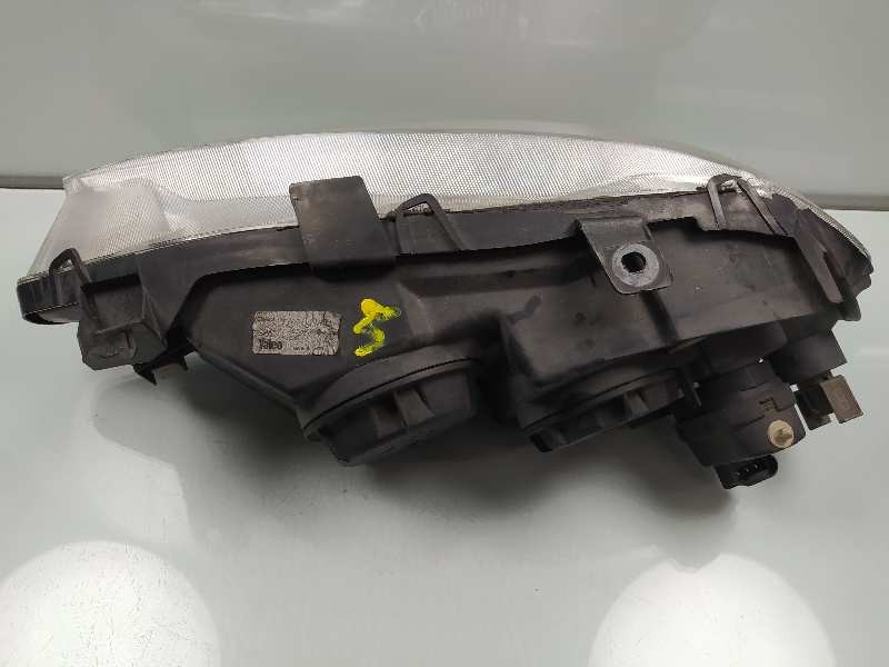 Recambio de faro derecho para renault megane i fase 2 berlina (ba0) 1.6 16v century referencia OEM IAM 7701047095  